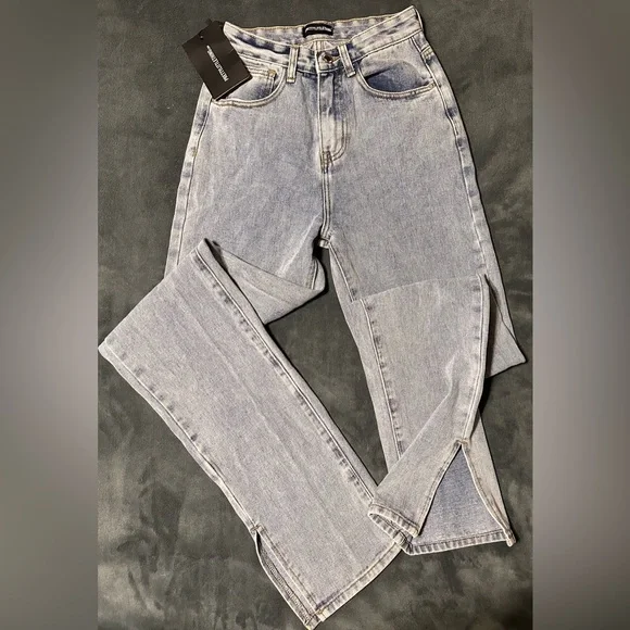 (138)- 🤯 Look At These Pretty Little Things!🤩 These Jeans Are Loaded🔥 - Picture 1 of 3
